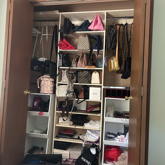 🦇JLARYNN IS LIVE!🦇 - Picture 5 of 6